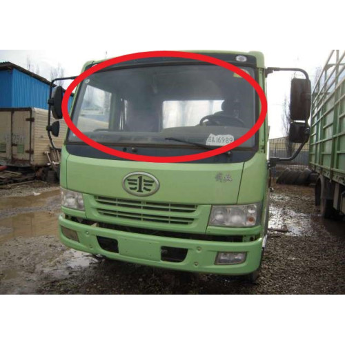FAW 1083 (стекло лобовое)