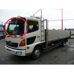 HINO RANGER FD170(лобовое стекло)